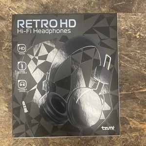 Retro HD HI-FI Headphones by Tzumi